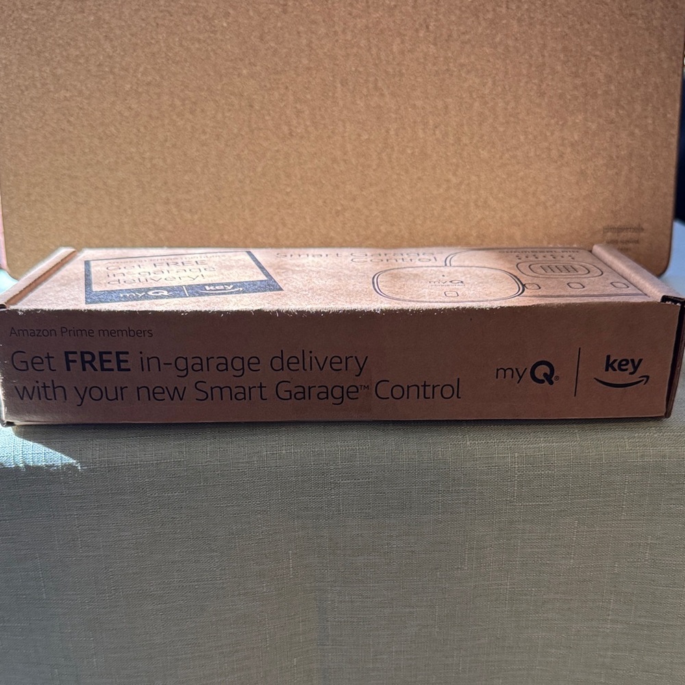 🔒 Chamberlain myQ Smart Garage Control (Model MYQ-G0401-ES) - Picture 2 of 5